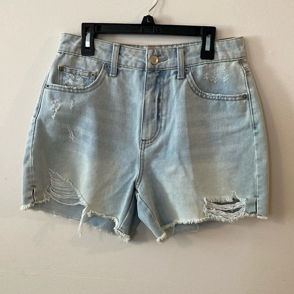 No Boundaries Pants - No Boundaries Blue Jean Shorts Distressed Casual NWOT